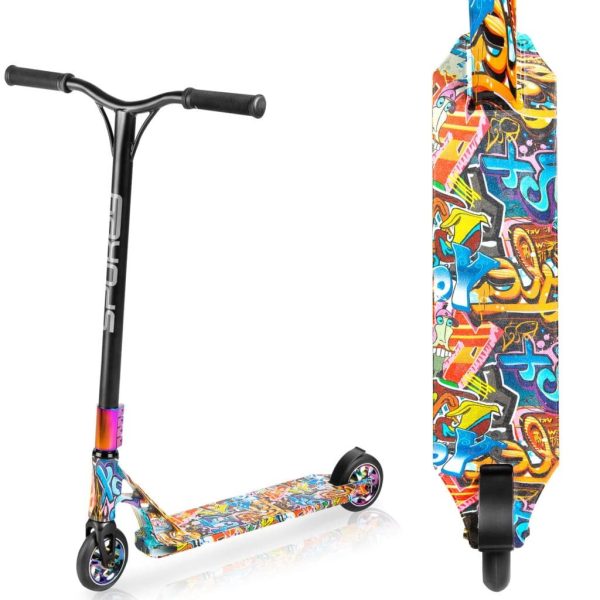 scooter Spokey CHAMELEON cu design colorat și roți ușoare, ideal pentru activități recreative și sport.