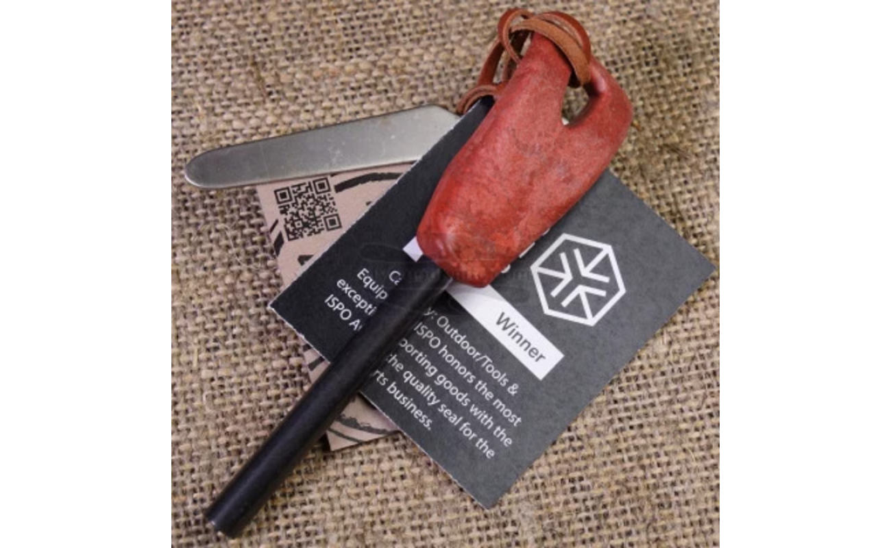 Set de echipament sportiv cu tricou, pantaloni și șapcă pentru activități în aer liber