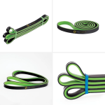 Minge de fitness neagră cu accente lime, destinată echipamentelor sportive în magazinul Sport Equipment Shop