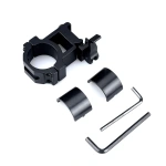 Lanternă Cyansky GM09 cu sistem de fixare pentru accesorii sportive, utilizată în activități outdoor și de camping