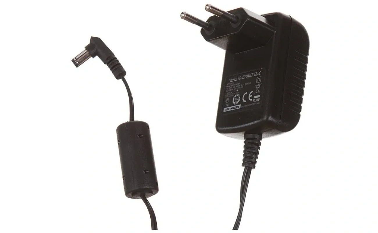 Adaptor pentru laptop LG668A03 19V/1.05A, 100-240VAC, cu 2 pini rotunzi, pentru echipamente sportive și electronică.