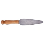 Piatră de ascuțit MAM pentru unelte sportive, de calitate, pentru ascuțirea eficientă a echipamentelor de sport.