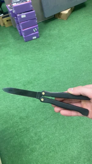 425 BB  FOX Stainless Steel 440 Black Blade