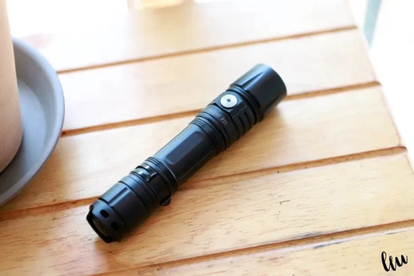 P25 V2.0 Фонарь Black LED Flashlight Cyansky