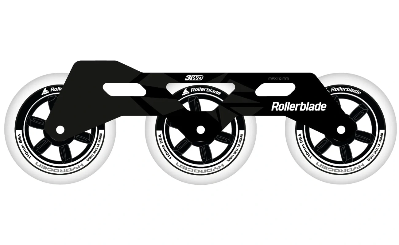 Set de produse sportive pentru oraș, negru, cu trei piese, inclus în pachet pentru sporturi urbane.