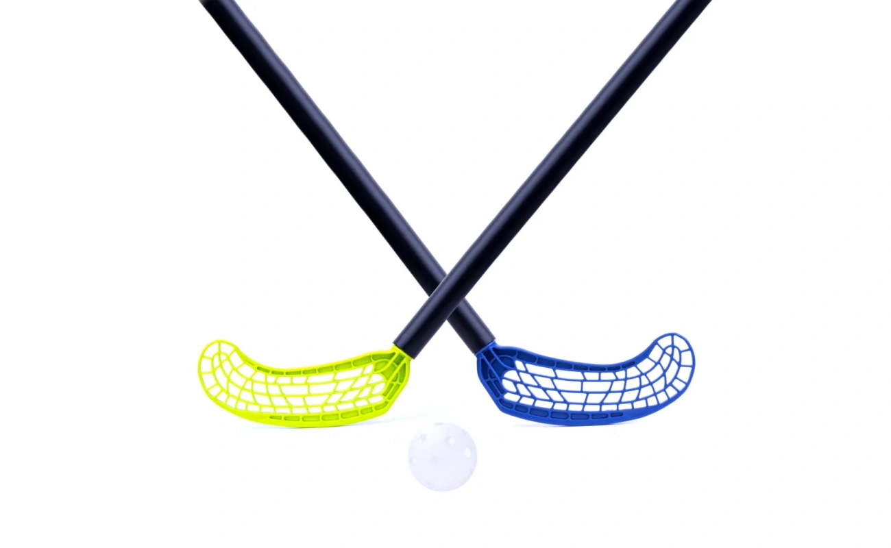 Set de bețe pentru sport Spokey Uniset 1, compus din două bețe de alergare negre cu mânere ergonomice și prinderi Regulate, destinat exercițiilor de fitness și alergării.