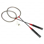 Set badminton Spokey pentru începători, compus din rackete și shuttlecockuri, ideal pentru jocuri recreaționale.