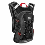 Rucsac pentru alergare Spokey OTARO de 7L, accesorizat pentru activități sportive, pe fundal alb