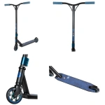 Minge de fotbal albastră, potrivită pentru juniori, pentru joc în aer liber, în magazinul de echipamente sportive