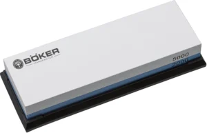 Точильный камень Boker Water Stone 2000/5000 BO‑09BO196, комбинированный водяной камень с зернистостью 2000/5000, размер 180×60×30 мм, нескользящая резиновая подставка