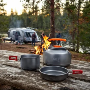 Дорожный чайник с крышкой  NC17118 TRAVEL KETTLE WITH LID 1.1 L NILS CAMP